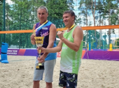 Красота игры в 50+: таганрожцы выиграли краевой турнир по пляжному волейболу