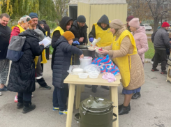 Благотворительная акция «Накорми бездомных» проходит в Таганроге