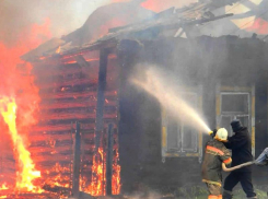 В селе под Таганрогом во время пожара погиб 42-летний мужчина 
