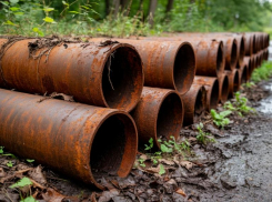 Сотни метров бесхозной канализации в Таганроге: власти ищут владельца