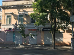 Наружная реклама Таганрога  - бесконтрольные, бездарные  творения