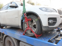 Таганрогский автолюбитель жестоко проучил нарушительницу ПДД