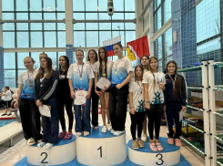 Юные таганрожцы устроили волшебное шоу под водой в Воронеже