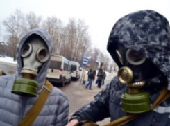 Жители Русского поля обнаружили причину неприятного запаха в микрорайоне