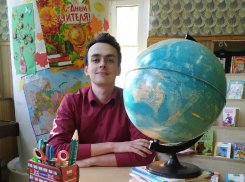 В СССР учителей уважали, а сейчас? Педагог из Таганрога разбивает мифы и постит мемы