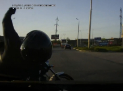 В Таганроге автомобиль сбил мотоциклиста