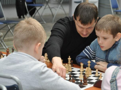 Учителей по шахматам будут превращать в судей в Таганроге 