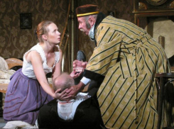 Таганрожцам предлагают услышать и увидеть «Три шутки» из Донецка