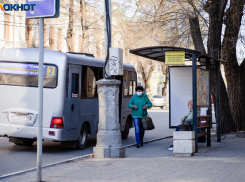 На первый раз предупреждение: в Таганроге проверяют соблюдение масочного режима
