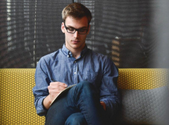 В дружную женскую редакцию требуется спортивный или судебный журналист