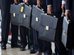 Михаил Мишустин попросил «на выход», но в итоге чиновников в регионе только стало больше