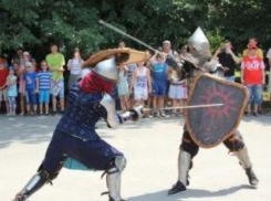 Юные таганрожцы состязались рыцарском турнире