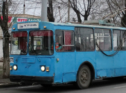 Трамваи московские, троллейбусы из Астрахани – б/у катит в Таганрог