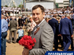 Глава администрации Андрей Лисицкий поздравил таганрожцев с Днем освобождения города