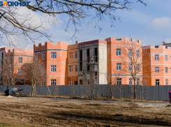 На 80 % завершены кровельные работы в строящемся саду Таганрога