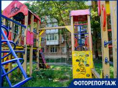 Где играть сорванцам?: фотокорреспондент «Блокнота» побывала на детских площадках города