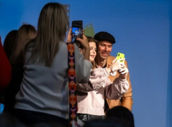 Для школьников Таганрога прошли творческие встречи с известными артистами