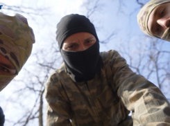 Таганрогского журналиста избили во время съемки музыкального клипа