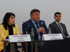 «Не надо снимать плохое, вы возьмите и снимите хорошее!»: Михаил Солоницин встретился с фотографами Таганрога