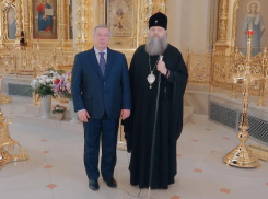  Главы региона и  Донской метрополии попросили жителей остаться дома на Пасху