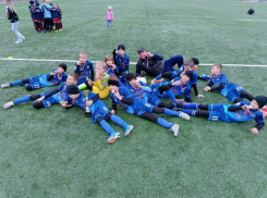 Юные футболисты из Таганрога стали победителями областного фестиваля в ходе напряженной борьбы