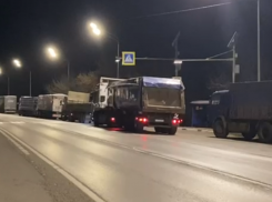 «Оставайтесь людьми!»: таганрожцы страдают от оживленной трассы, которая под их домами