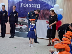 Оранжевые береты: в Таганроге дошколята примерили роль спасателей