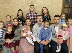 Жительница Неклиновского района получила звание «Мать-героиня»