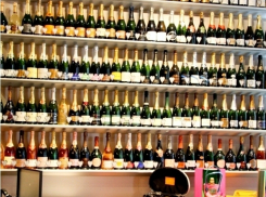 Жителям Таганрога советуют запастись шампанским заранее