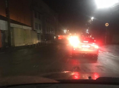 Под покровом ночи: МКУ «Благоустройство» занимаются ремонтом дорог