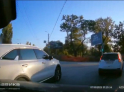  Ставропольский гонщик снова устроил мастер-класс по нарушению ПДД в Таганроге