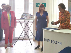 В рамках ХV Чеховского книжного фестиваля в Таганроге состоялась церемония специального гашения художественных открыток