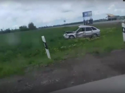 Из-за одного пострадали двое: на трассе Ростов-Таганрог произошла авария