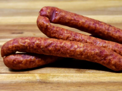 Под Таганрогом задержали колбасные изделия