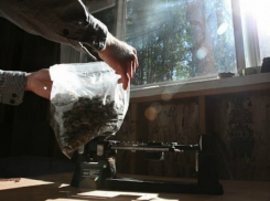 По соседству с Таганрогом  у наркомана нашли и изъяли  марихуану