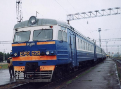 На вокзале Таганрога пассажиров  пересадили в другой электропоезд 