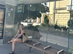 «Двое — не люди, видимо»: таганрожец негодует, что 74-й автобус проехал мимо остановки