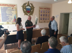 Награды отцов вручили их сыновьям в Таганроге