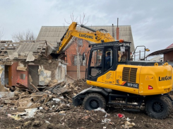 Коммерческий отдел «ЭКОТРАНС» предоставляет услуги по сносу домов и сооружений