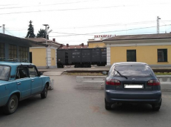 Мамочки Таганрога пожаловались на неудобный переход на Новом вокзале