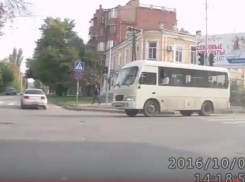 В Таганроге водители маршруток продолжают нарушать ПДД
