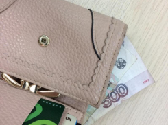 Таганрожцы живут от зарплаты до зарплаты