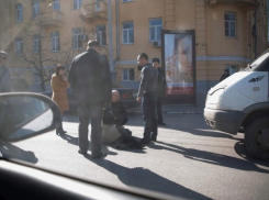 В преддверие 8 марта две таганроженки угодили под колеса автомобилей