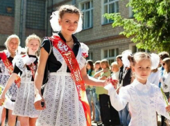 В школах Таганрога  готовятся к «Последнему звонку»