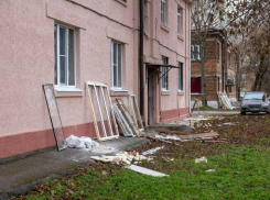 Число повреждённых окон увеличилось после атаки дронов на Таганрог