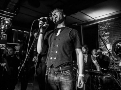 Джазмен из Таганрога: ещё одно альтер-эго актёра Виктора Добронравова