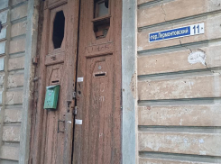 Приют для маргиналов устроили из памятника архитектуры в Таганроге - то грабежи, то пожары