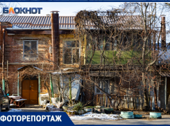 Упадок или колорит: фоторепортаж из таганрогских двориков 