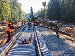 Президент объявил о восстановлении железной дороги через Таганрог в Крым