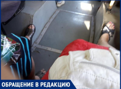 Для того чтобы проехаться на таганрогских маршрутках, бабушки вынуждены брать с собой стулья 